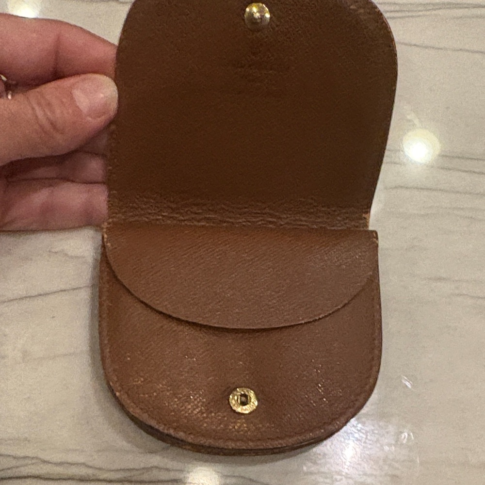 Louis Vuitton Monogram Brown Coin Purse - Picture 4 of 9